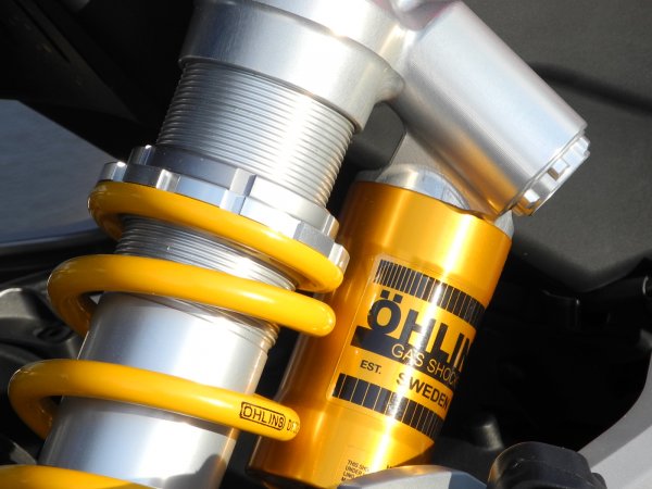 ÖHLINS TTX 46 Federbein für MOTO GUZZI V85TT - alle Mod.